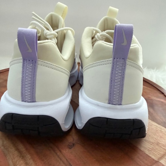 Nike Air Max INTRLK Sail  Lavender NEW Women's Casual Athletic Shoes Size 10.5 - Picture 4 of 8